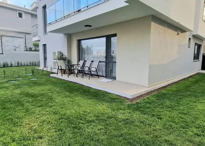 Διαμέρισμα Gg Garden Deluxe *