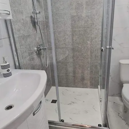 Apartment Gg Garden Deluxe Chernomorets