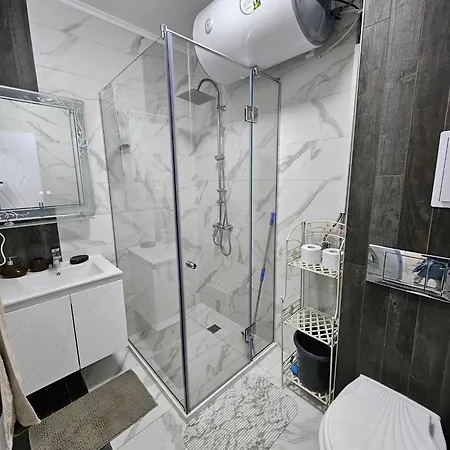 Gg Garden Deluxe Apartment Chernomorets