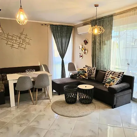 公寓 Gg Garden Deluxe *