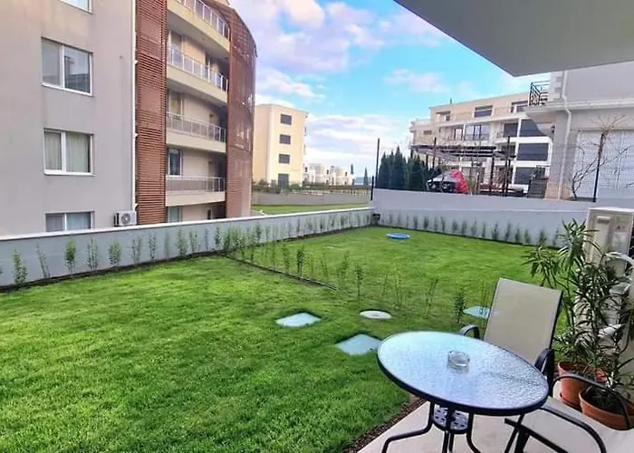 Gg Garden Deluxe Черноморец