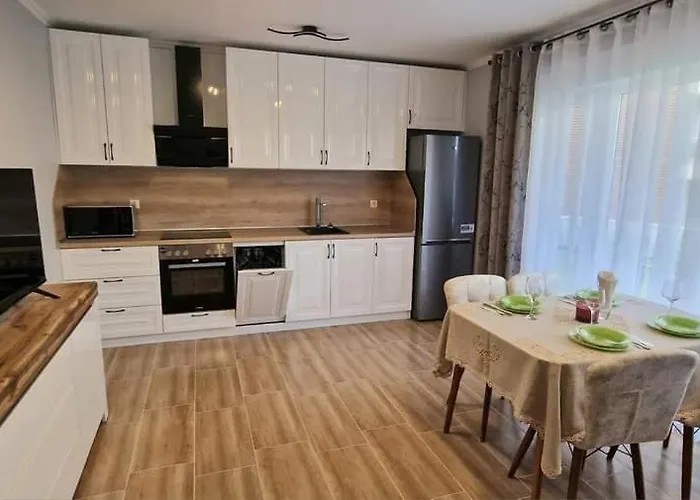 Gg Garden Deluxe Апартамент Черноморец